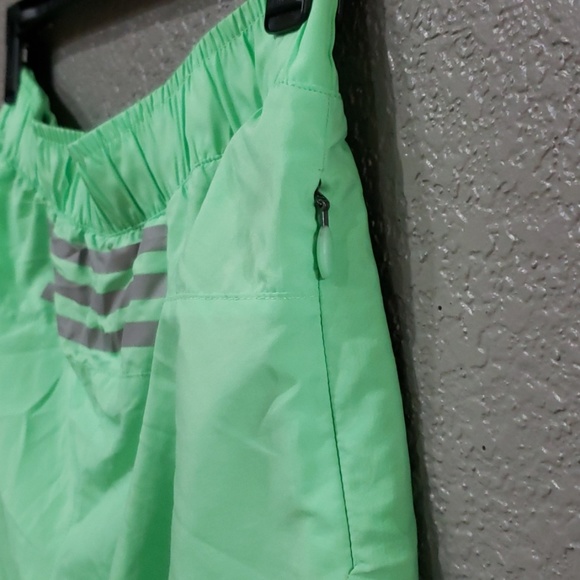 💥2/$25 Adidas Supernova climacool shorts size SM - Picture 5 of 8